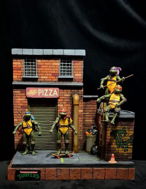 Tmnt Diorama, Lego Tmnt Custom, Tmnt Games, Tmnt Figures, Custom Tmnt Figures, Cardboard Crafts Kids, Neca Tmnt Action Figures, Live Action Movie, Garage Art