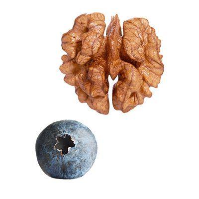 Blueberries + Walnuts Tumeric And Black Pepper, Food Combos, Food Combinations, Human Nutrition, Food Combining, Food Pairings, Food Facts, Health Info, Health And Nutrition