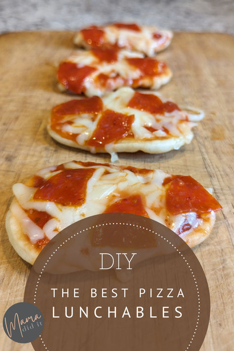 These beat the store-bought pizza Lunchables any day! Here’s the Best DIY Pizza Lunchable Recipe. (plus a quick how-to video guide) Lunchable Pizza Crust Recipe, Homemade Pizza Lunchables Kids, Diy Pizza Lunchables Kids, Pizza Lunchable Diy, Homemade Pizza Lunchable, Diy Pizza Lunchables, Pizza Lunchable, Pizza Sticks, Diy Pizza