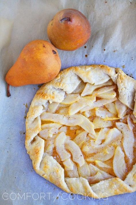 Rustic Pear Tart Rustic Pear Tart Recipe, Pear Tart Recipe, Rustic Tart, Pear Dessert Recipes, Pear Dessert, Bread Sticks Recipe, Recipes For The Whole Family, Pear Tart, Humble Pie