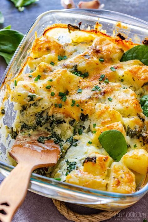 Homemade Spinach Potato Casserole Potato Spinach Casserole, Breakfast Casserole With Spinach, Breakfast Casserole With Potatoes, Easy Vegetarian Breakfast, Casserole With Spinach, Casserole With Potatoes, Spinach And Potato Recipes, Egg Video, Potatoes And Spinach