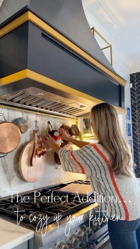 Kitchen Hanging Rail Ideas, Picture Behind Stove, Home Building Must Haves, Building Must Haves, Modern Stoves, Farm House Plans, Kitchen Rails, Vintage Kitchen Ideas, Pine Cabin