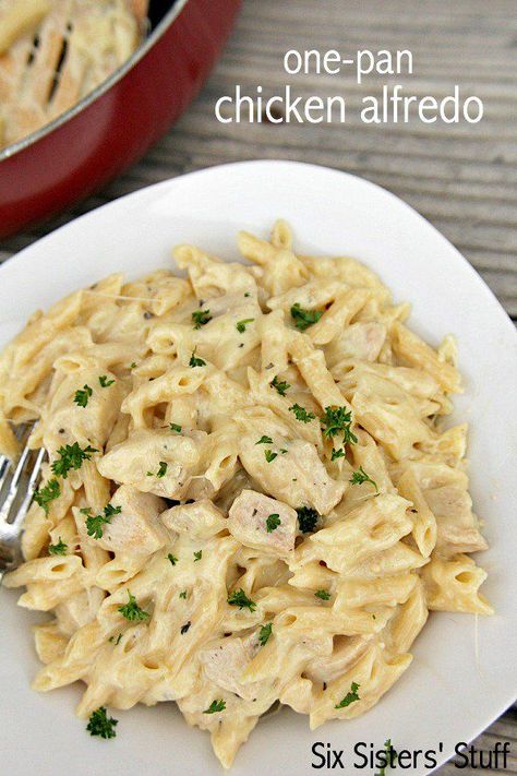 Cheesy Chicken Alfredo, Picky Eaters Dinner, Six Sisters Recipes, Chicken Alfredo Recipes, Six Sisters, Alfredo Recipe, Asiago, Chicken Alfredo, Cheesy Chicken