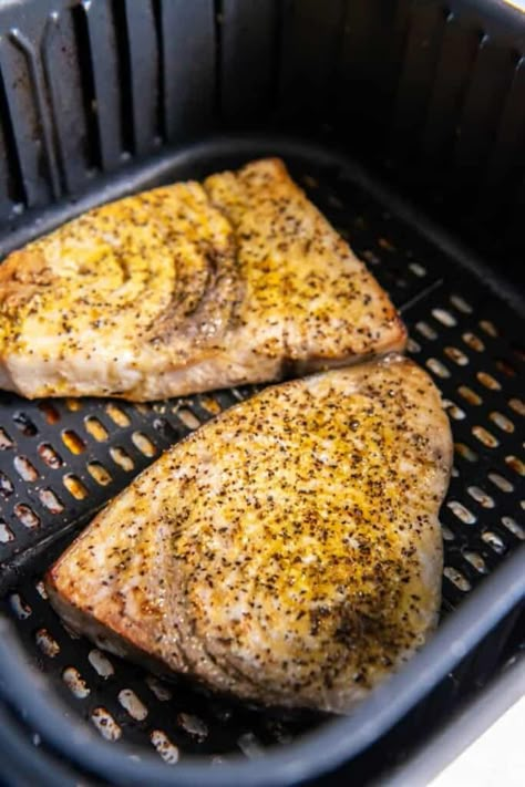 Air Fry Swordfish Steaks, Swordfish In The Air Fryer, Airfryer Swordfish Recipes, Swordfish Steak Recipe Air Fryer, Swordfish Air Fryer, Air Fryer Swordfish Steak, Swordfish Recipes Air Fryer, Air Fryer Swordfish Recipes, Air Fryer Swordfish