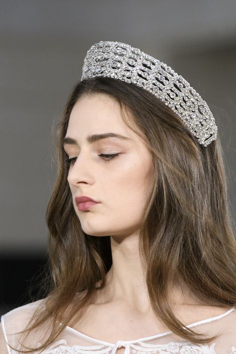 Anastasia Wedding, Ethereal Jewelry, Actress Hairstyles, Alexis Mabille, Beautiful Tiaras, Headpiece Jewelry, Modern Princess, Fantasy Hair, Crystal Jewelry Sets