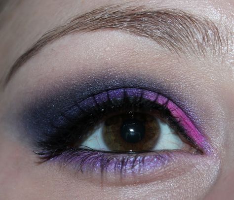 My Little Pony Series : Twilight Sparkle Inspired Makeup ~ Luhivy's favorite things Twilight Goddess, My Little Pony Makeup, Twilight Sparkle Cosplay, Twilight Sparkle Costume, Twilight Pony, Goddess Cosplay, Mlp Fashion, Sparkle Eye Makeup, Twilight Cosplay