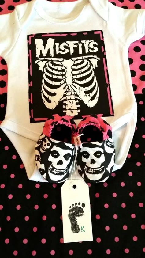 Rock Star Baby❤ Punk Baby Clothes, Goth Baby Clothes, Rock Baby Clothes, Rockabilly Baby, Punk Baby, Baby Rock, Gothic Baby, Goth Baby, Baby Bats