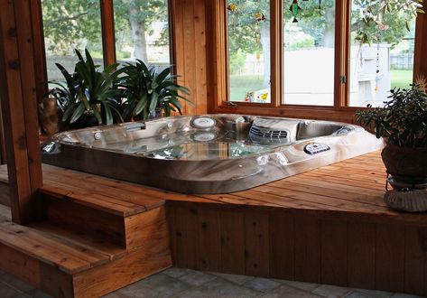 Hot Tub Sunroom, Sunroom With Hot Tub, Outdoor Hot Tub Ideas, Backyard Hot Tub Ideas, Hot Tub Deck Design, Room Pictures Ideas, Backyard Hot Tub, Hot Tub Privacy, Jacuzzi Room