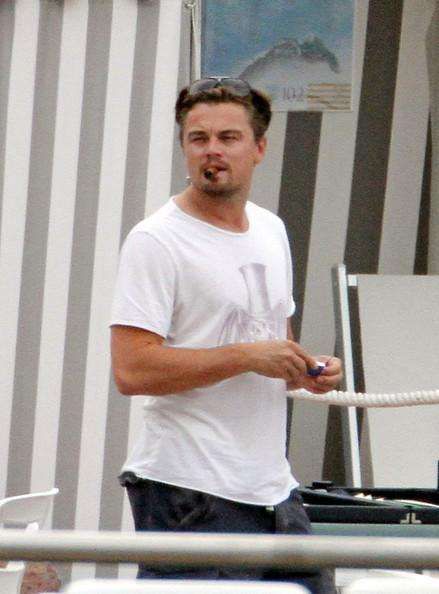 Leonardo DiCaprio Jennifer Lopez Songs, Celebrity Smokers, Famous Cigars, Rihanna Song, Humidor Accessories, Rihanna Photos, Julia Louis Dreyfus, Celebrity List, Humidor