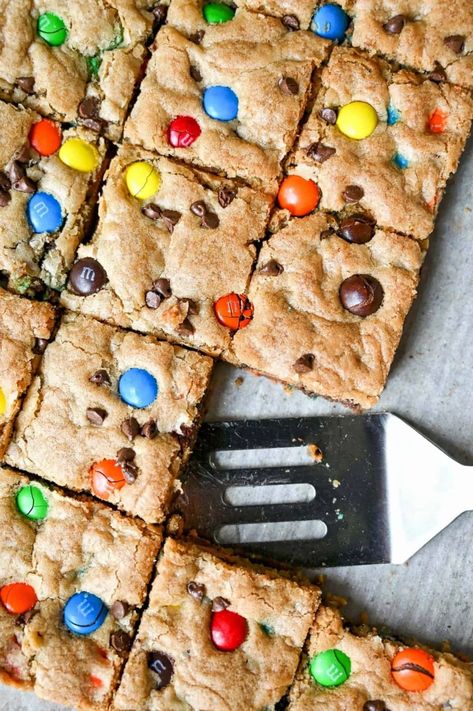 M M Cookie Bars Easy, M And M Cookie Bars, Cherry Yum Yum Recipe, M M Cookie Bars, Chocolate Chip Cookie Bar Recipe, Cowboy Cookie Recipe, Cookie Bars Easy, Easy Bar Recipes, M M Cookies