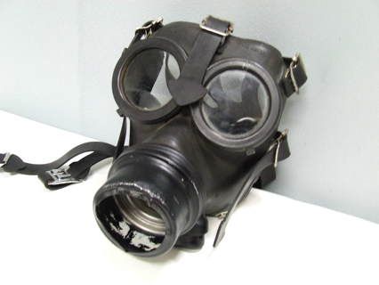 Gas Mask Aesthetic, Vintage Gas Mask, Little Shop Of Horrors Costume, Zombie Prom, Mask Aesthetic, Gas Masks, Home For Peculiar Children, Animal Masks, Gas Mask