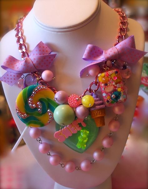 Fairy Costume Diy, Candy Themed Party, Gummi Bears, Kawaii Necklace, Gold Chandelier Earrings, Candy Necklaces, Candy Jewelry, Kawaii Jewelry, Kawaii Accessories