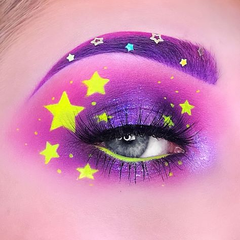 Lumpy Space Princess Makeup, Star Eye Makeup, Aesthetic Eyeshadow, Funky Makeup, Show Makeup, Cute Eye Makeup, Graphic Makeup, Rave Makeup, Ethereal Makeup