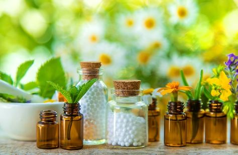 Photo essential oils and herbal extracts... | Premium Photo #Freepik #photo #lavender-oil #essential-oil #herbal-oil #naturopathy Renal Calculi, Medical Herbs, Homeopathy Medicine, Portrait Editorial, Naturopathy, Herbal Oil, Herbal Extracts, Healing Herbs, Small Bottles