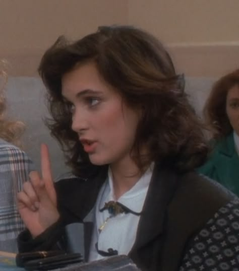 Veronica Sawyer Heathers, Veronica Heathers, Jd And Veronica, Heathers Movie, Winona Forever, Veronica Sawyer, Heathers The Musical, Christian Slater, Winona Ryder