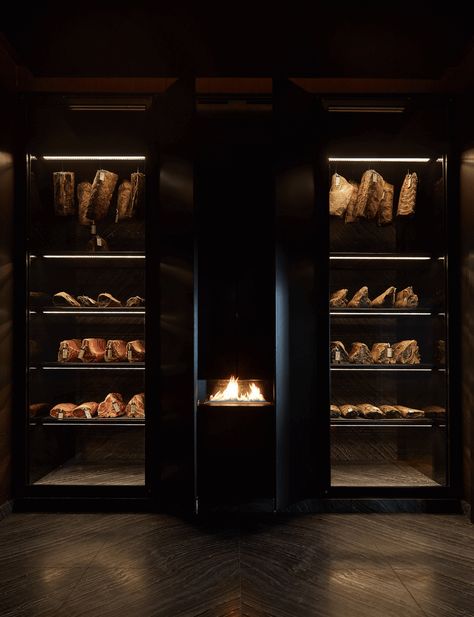 George Prime Steak & Raw Bar | MAED. Collective Dark Theme Restaurant, Luxury Bar Interior, Hotel Room Interior, Rooms Interior, Raw Bar, Prime Steak, Public Space Design, Bar Interior Design, Casual Dining Rooms