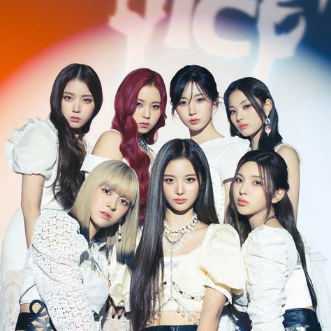 Mama Awards, Korean Wave, Kpop Entertainment, Korean Pop, New Artists, Kpop Girl Groups, Aesthetic Photo, Pop Group, Album Covers