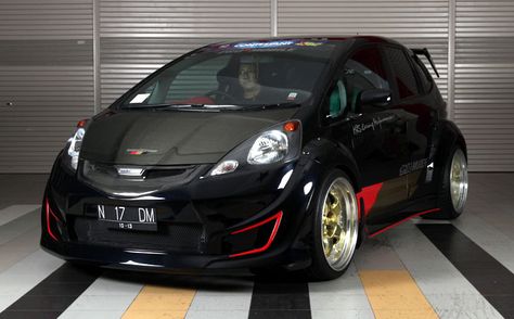 The latest news for the world of automotive world is for all of you who love these genres, especially on Cars Modification part. This ... Honda Fit Custom, Honda Jazz Modified, Honda Fit Modified, Honda Fit Sport, Kei Cars, Cars Honda, Honda Brio, Black Honda, Datsun Car