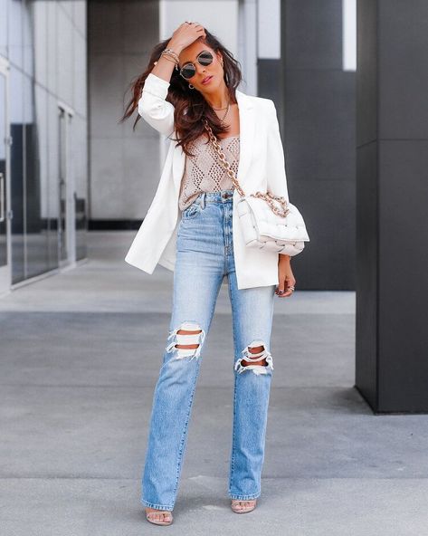 White Blazer Outfits, Straight Jeans Outfit, Spring Denim, Coachella Fashion, Cute Spring Outfits, Style Inspiration Fall, White Blazer, Outfits Casuales, Edgy Fashion