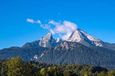 Blick auf den Berg Watzmann im Berchtesgadener Land in Bayern. Mount Everest, Natural Landmarks, Travel