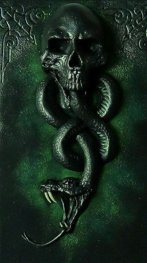 Aesthetic Slytherin Wallpaper, Truk Ford, Aesthetic Slytherin, Slytherin Wallpaper, Harry Potter Background, Draco Malfoy Aesthetic, Book Diy, Slytherin Harry Potter, Images Harry Potter