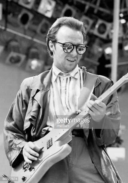 AID Photo of Midge URE Playing guitar and singing live on stage Madonna Live, Midge Ure, Martin Kemp, London People, Thompson Twins, Bob Geldof, Madonna Music, Chrissie Hynde, Frankie Goes To Hollywood