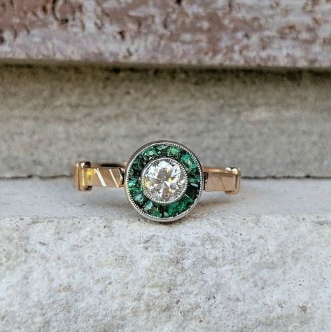 Wedding Rings Tattoo, Emerald Design, Emerald Halo Engagement Ring, Halo Engagement Ring Emerald, Emerald Halo, Gold Promise Rings, Trending Engagement Rings, Yellow Gold Diamond Ring, Ring Trends