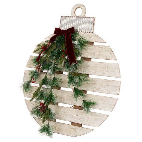 White Pallet, Pallet Wood Christmas, Wood Christmas Decorations, Deco Champetre, Pallet Christmas Tree, Wooden Christmas Crafts, Wooden Christmas Decorations, Pallet Christmas, Christmas Yard Decorations