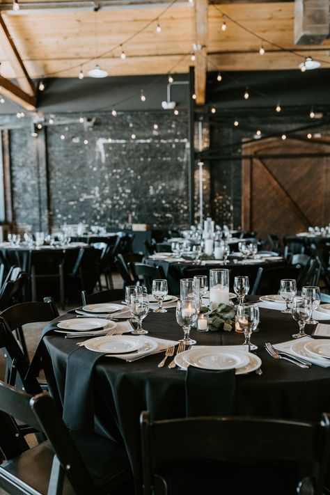 Black Tablecloth Wedding Receptions, Diy Black Wedding Decor, Black Tablecloth White Chairs, Black Wedding Reception Tables, Wedding With Black Tablecloths, Wedding Table Black Chairs, Black Tie Wedding Decor Receptions, Black Greenery And White Wedding, White And Black Party Theme