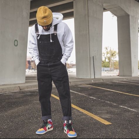 Beanie And Hoodie Outfit Men, Overalls Outfit Fall Men, Men's Overalls Outfits, Overall Men Outfits Street Styles, Mens Overall Outfit, Hoodie Overalls Outfit, Overalls Outfit Men Street Styles, Overalls Men Outfits, Black Men’s Overalls Outfit