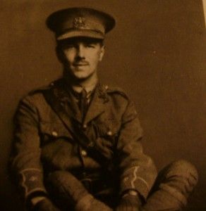 "A few, a few, too few for drums and yells,// May creep back, silent, to village wells,/Up half-known roads." The Send-Off by Wilfred Owen (1918) http://www.poetrybyheart.org.uk/poems/the-send-off/ Wilfred Owen, Modern Poetry, Ww1 Soldiers, Dante Alighieri, Writers And Poets, Writing Poetry, Veterans Day, Poets, First World