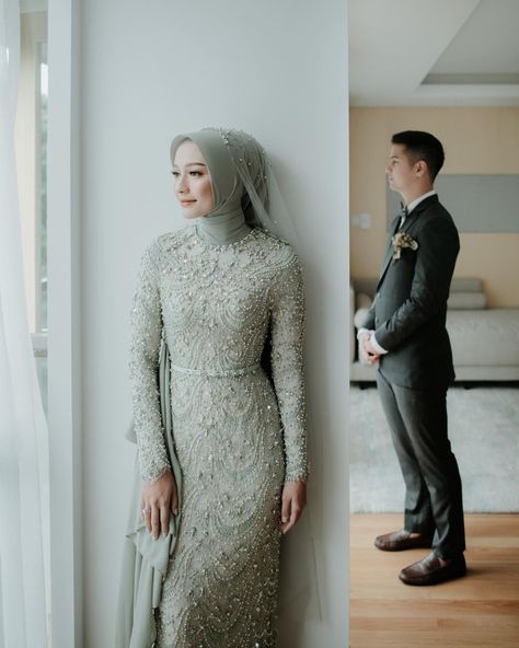 Ootd Bridesmaid Hijab, Dress Pengantin, Wedding Dress Hijab, Baju Kahwin, Nikah Outfit, Kebaya Wedding, Kebaya Modern Dress, Grey Wedding Dress, Muslimah Wedding Dress