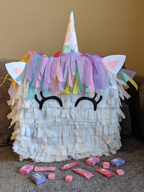 Magical Unicorn Birthday Party decorations - DIY Unicorn Piñata Diy Unicorn Pinata, Unicorn Birthday Party Decorations Diy, Tinkerbell Cookies, Magical Unicorn Birthday Party, Ideas For Birthday Party, Party Decorations Diy, Unicorn Pinata, Magical Party, Unicorn Birthday Party Decorations