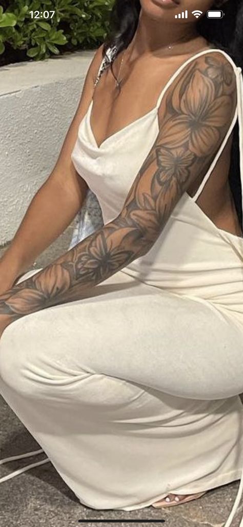 Vietnamese Tattoo, Amazing 3d Tattoos, Arm Sleeve Tattoos For Women, Birthday Tattoo, Girls With Sleeve Tattoos, Cute Hand Tattoos, Pretty Hand Tattoos, Neck Tattoos Women, Black Girls With Tattoos