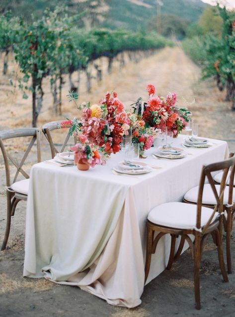 Vineyard Dinner, Vineyard Wedding Decor, Sunstone Winery, Vineyard Wedding Inspiration, Croatia Wedding, Red And White Weddings, Marsala Wedding, Family Style Dinner, Romantic Table