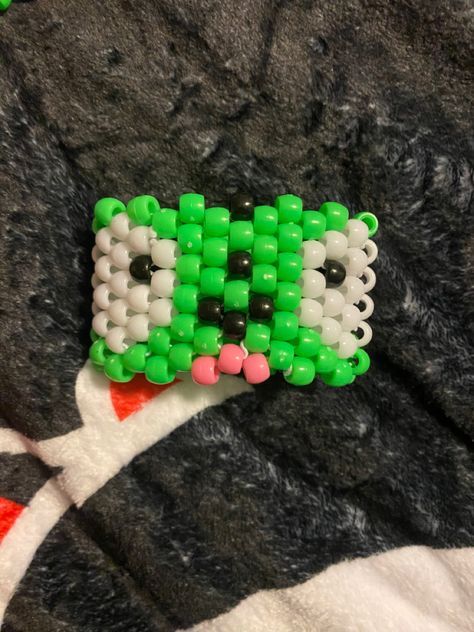 Gir Kandi Cuff, Gir Kandi Cuff Pattern, Invader Zim Bracelet, Gir Kandi, Kandi Patterns Cuff, Scene Bracelets, Gir From Invader Zim, Scene Kandi, Scene Icons