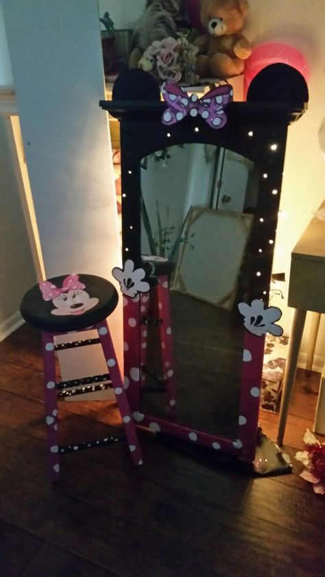 Cuartos Ideas, Minnie Mouse Kitchen, Light Up Mirror, Girls Room Diy, Boy Toddler Bedroom, Floor Length Mirror, Toddler Bedroom, Boy Toddler, Baby Minnie Mouse