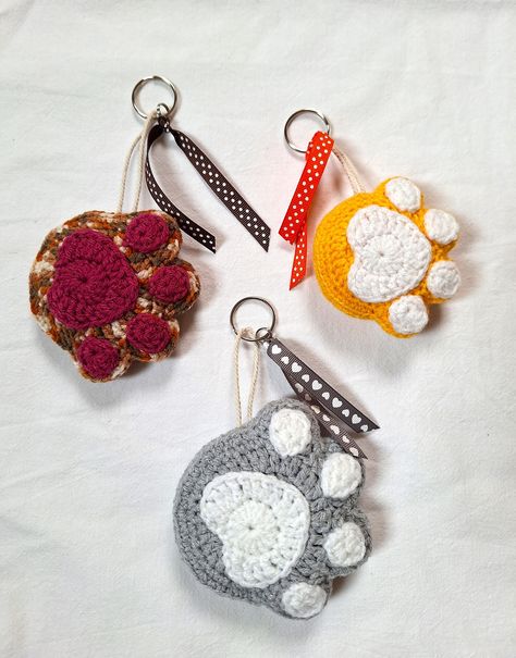 Paw Keychain, Dog Crochet, Cat Keychain, Cat Paw, Crochet Dog, Crochet Cat, Cat Paws, Beautiful Packaging, Wooden Beads