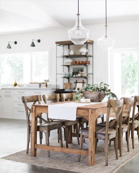 Dining room Modern Farmhouse Style Kitchen, Farmhouse Style Kitchen Decor, Beach Products, Farmhouse Dining Rooms Decor, Modern Farmhouse Dining Room, Modern Kitchen Tables, Farmhouse Dining Room Table, Concrete Dining Table, Modern Farmhouse Dining