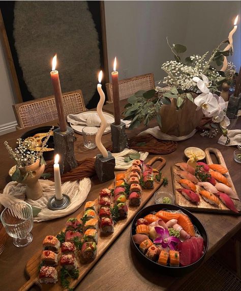 Parisian Dinner Party, Sushi Dinner Party, Dinner Hosting Ideas, Friendsgiving Dinner Party, Sushi Dinner, Sushi Party, Friendsgiving Dinner, Sushi Night, Hosting Dinner