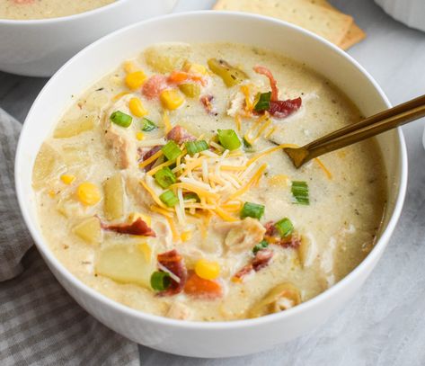 Low-FODMAP & Gluten-free Chicken Corn Chowder | Dr. Rachel Pauls Fodmap Slow Cooker, Chicken Corn Chowder Recipe, Fodmap Chicken, Low Fodmap Chicken, Gluten Free Bbq, Fish Chowder, Chicken Corn Chowder, Canning Sweet Corn, Chicken Corn