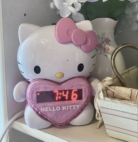 Hello Kitty Radio, Miniso Products, Sanrio Things, Hello Kitty Room Decor, Vintage Hello Kitty, Pink Sanrio, Hello Kitty Rooms, Charmmy Kitty, Kitty Clothes