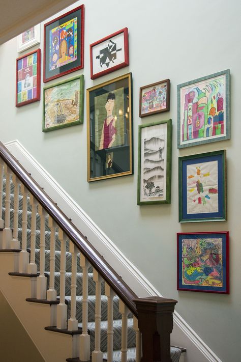 Home Gallery Wall Ideas - 25 Stylish and Sophisticated Home Gallery Walls Stair Wall Ideas, Amazing Stairs, Stairway Gallery, Stairway Gallery Wall, Stairway Walls, Stairs Decoration, Stair Walls, Gallery Wall Staircase, Stairs Decor