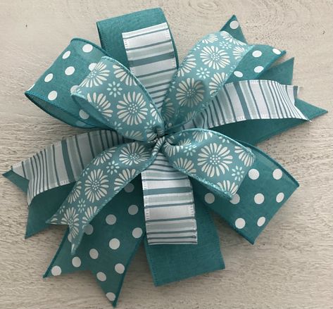 Door Hanger Bow, Bow Door, Bow Maker, Homemade Bows, Bow Wreath, Bows Diy Ribbon, Bows Diy, Best Bow, Bow Making