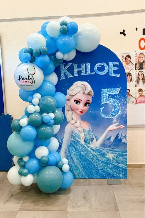 Frozen Theme Party Decorations, Birthday Decorations At Home, Frozen Birthday Theme, Events Planner, 5th Birthday Party Ideas, Frozen Theme Party, Wedding Design Decoration, Frozen Theme, Event Decorations