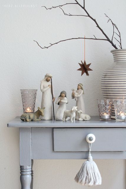 Willow Tree Nativity, Diy Nativity, Simple Christmas Decor, Willow Tree, Christmas Nativity, Scandinavian Christmas, Christmas Deco, Christmas Inspiration, Rustic Christmas