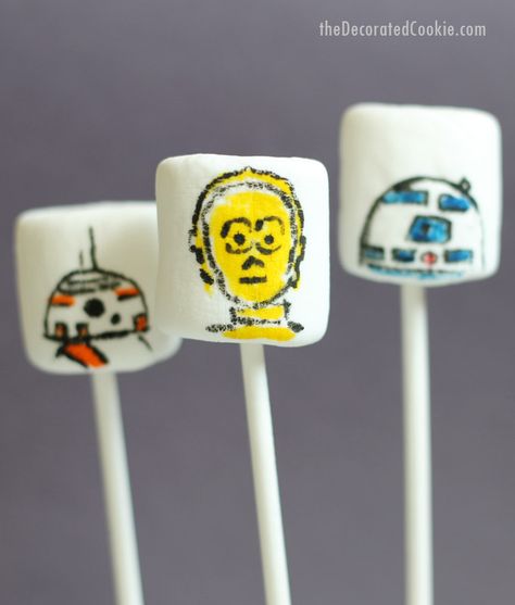 How to Draw Star Wars Droids on Marshmallows | These are definitely the droids we're looking for. Star Wars Marshmallow, Draw Star Wars, Incredible Desserts, Star Wars Party Food, Baby Shower Gender Reveal Cake, Draw Star, Marshmallow Art, Food Craft Ideas, Star Wars Recipes