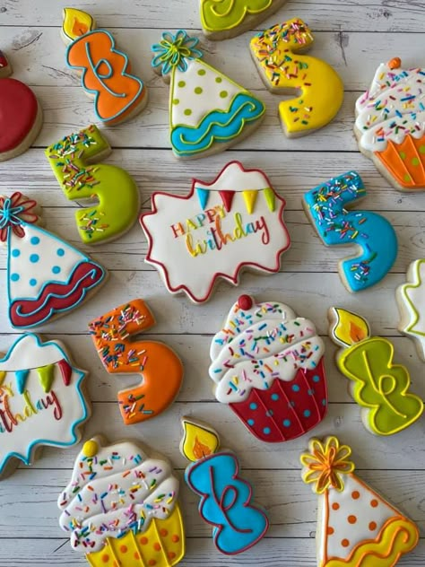 Royal Icing Cookies Recipe, Cookie Birthday Party, Happy Birthday Cookie, Princess Cookies, Cookies Decoradas, Crazy Cookies, Sugar Cookie Designs, Fancy Cookies, Cookie Frosting