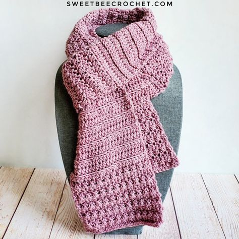 Bobble Row Cowl (Free Pattern) - Sweet Bee Crochet Bobble Stitch Tutorial, Crochet Scarf Easy, Bee Crochet, One Skein Crochet, Crochet Cowls, Crochet Unique, Ombre Yarn, Color Block Scarf, Yarn Bee