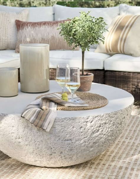 Outdoor Coffee Tables Outdoor Patio Styling Ideas, Outdoor Coffee Table Styling, Outdoor Coffee Table Decor, Outdoor Coffee Table, Earth Tone Decor, Garden Coffee Table, Outdoor Living Patio, Backyard Paradise, Backyard Inspo